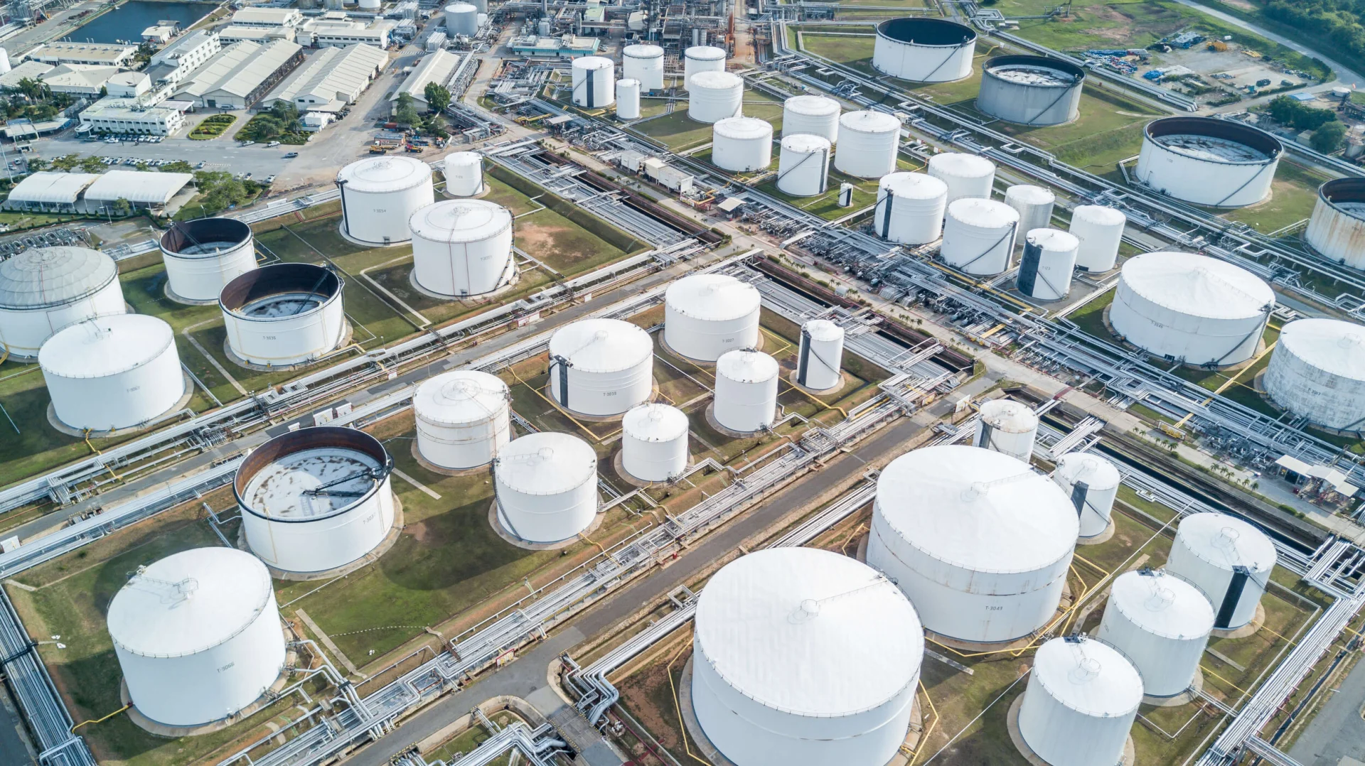 Industrial Grade Chemicals Agriculture / Biodiesel / Construction / Heat Transfer / Lubricants / Oil & Gas / Paints & Coatings / Resins / Water Treatment